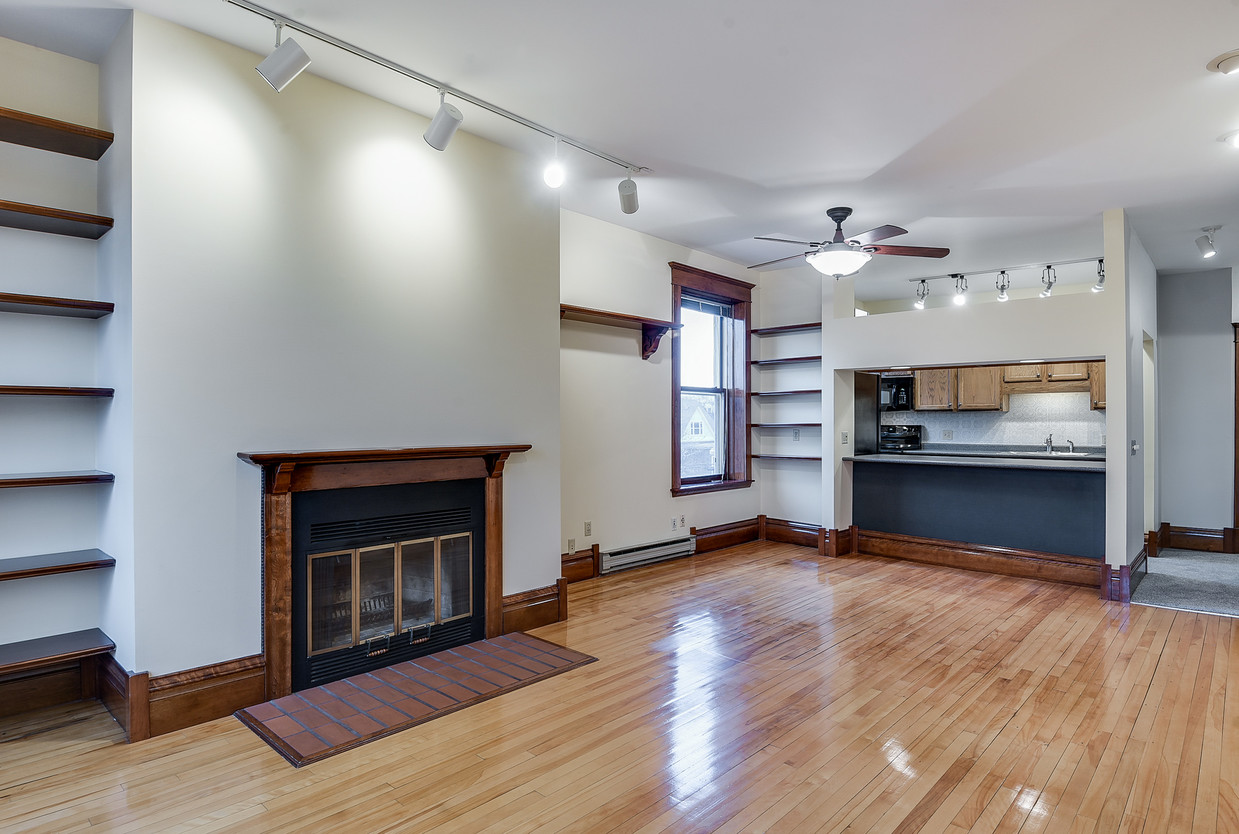 Gleaming hardwood floors. - 2417 Emerson Ave S