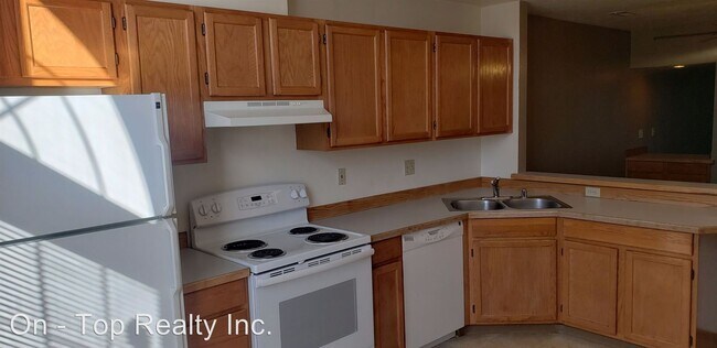 Building Photo - 5213-5215 S Smith Ct