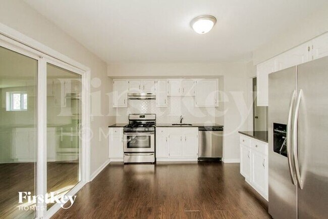 Foto del edificio - 432 Ardglass Ct
