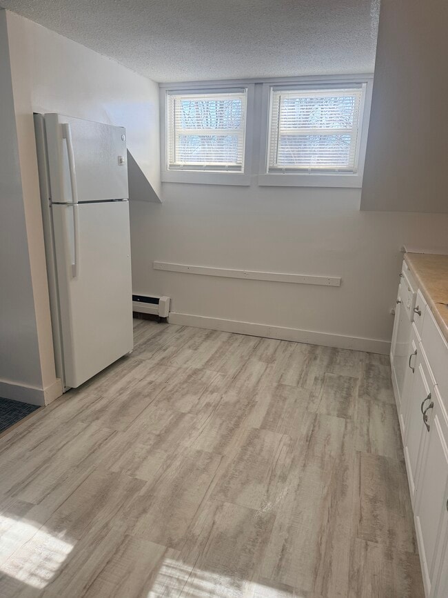 Kitchen - 25 Jordan St