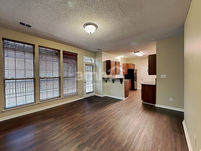 Foto del edificio - 1701 Colin Creek Ln