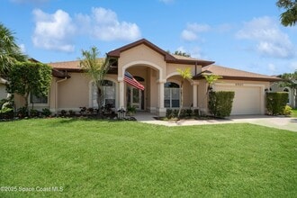 Building Photo - 2025 Sykes Creek Dr