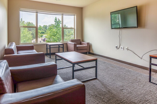 4BR/2BA-Standard - Element Student Apartments