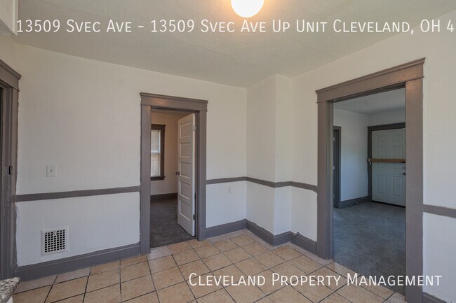 Foto del edificio - 3 Bedroom Cleveland Duplex