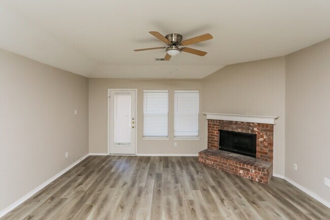 Building Photo - 1303 Coronado Ln