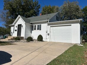 Building Photo - 237 N 2nd St