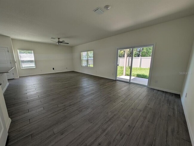 Foto del edificio - 5179 SW 49th Ln