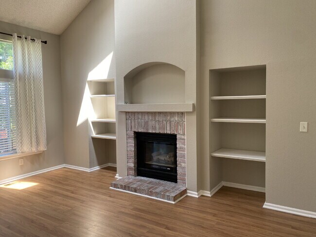 Building Photo - Highlands Ranch Home Available Now!