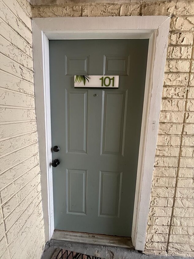 Entrance - 7804 Palmera Pointe Cir