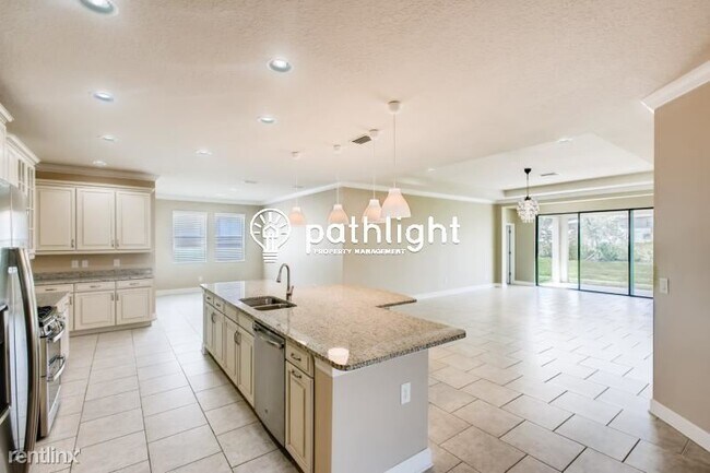 Building Photo - 4 br, 3 bath House - 752 Rosemary Circle UNIT