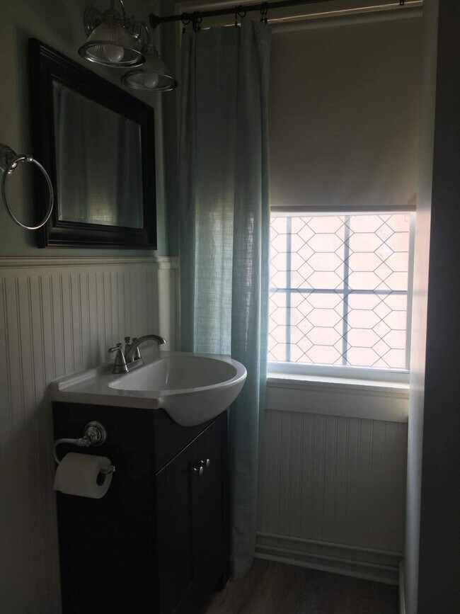 Building Photo - 129 Genesee St