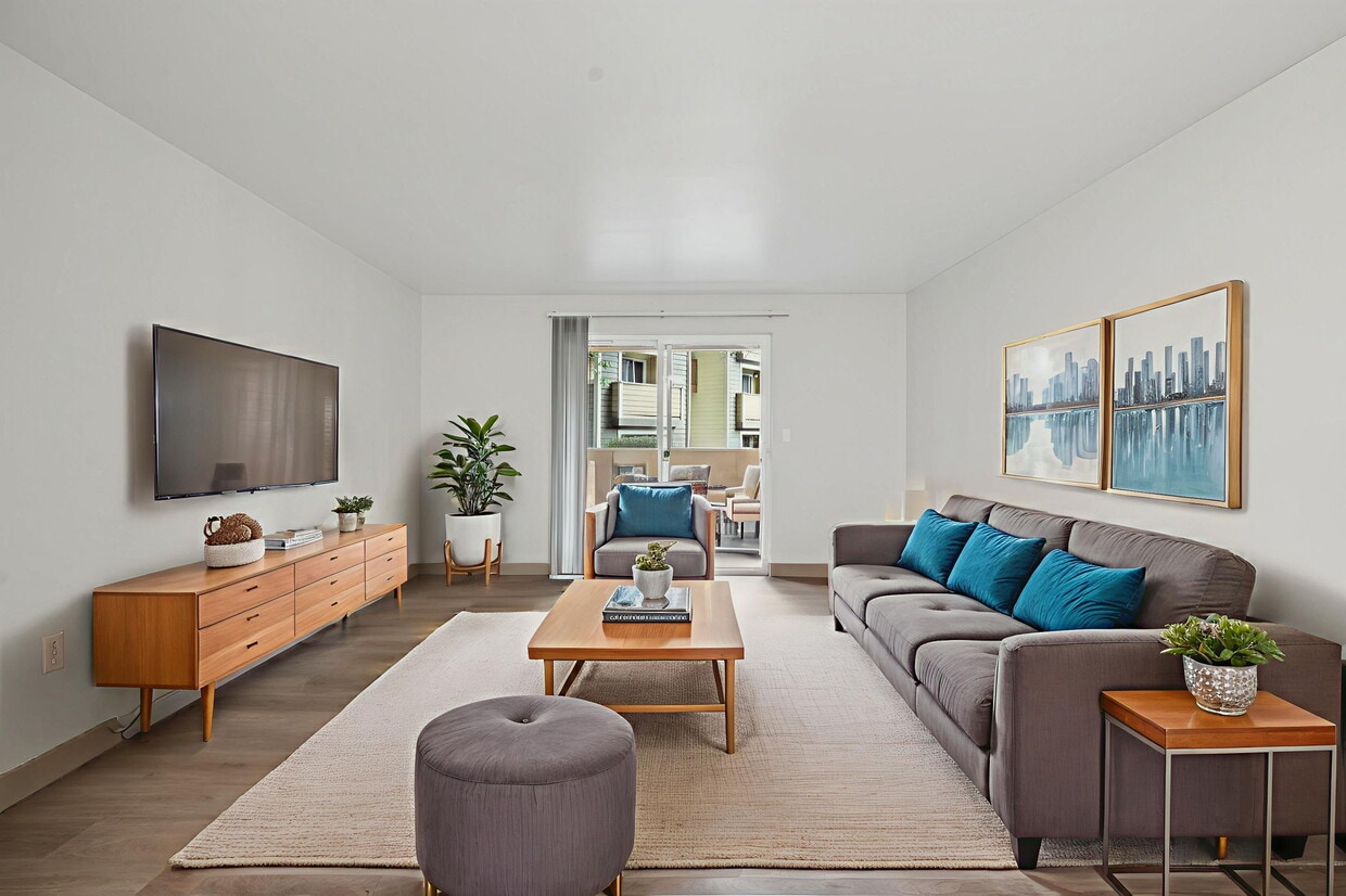 Primary Photo - Arnada Pointe