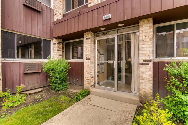 Foto del edificio - 8637 1/2 W Foster Ave