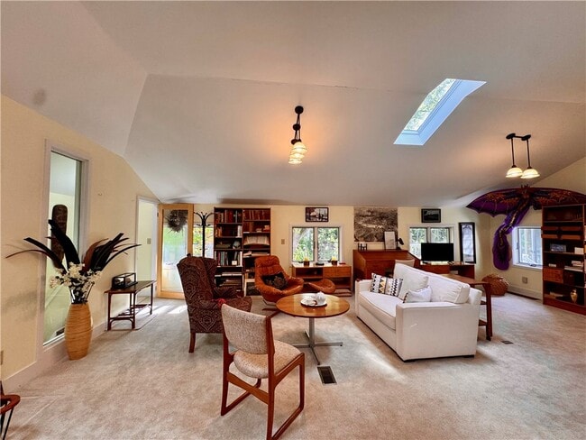 Foto del edificio - 333 Colebrook Dr