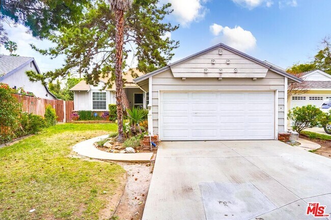 Foto del edificio - 12748 Weddington St