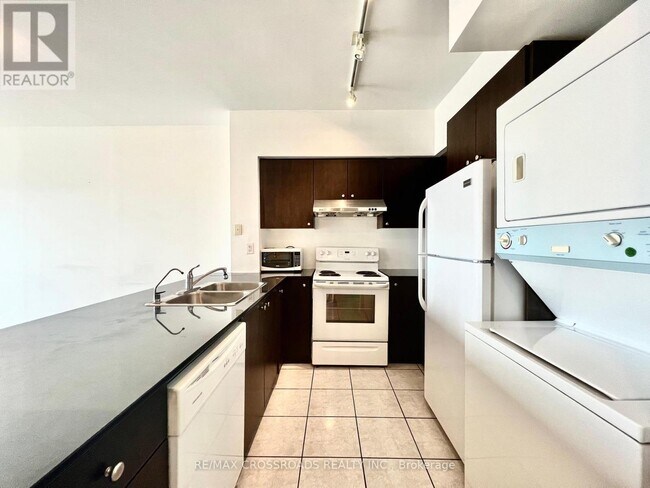 Building Photo - 4600 Steeles Ave E