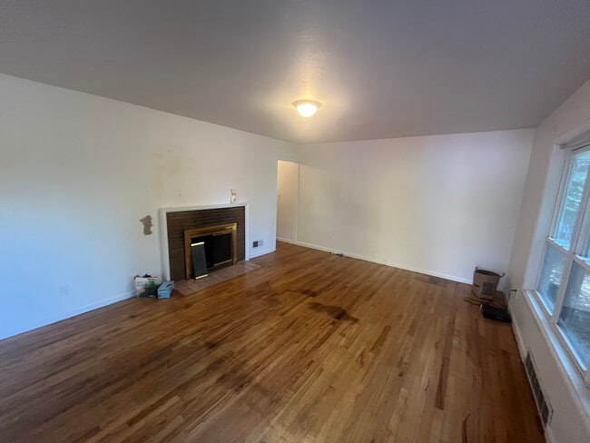 Foto del edificio - 8624 SE Market St