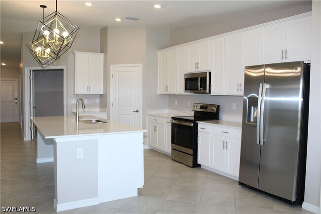 Foto del edificio - 5466 Double Eagle Cir