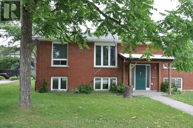 Building Photo - 410 Mary St