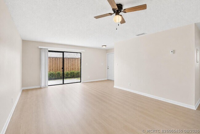 Building Photo - 4931 NW 94th Terrace