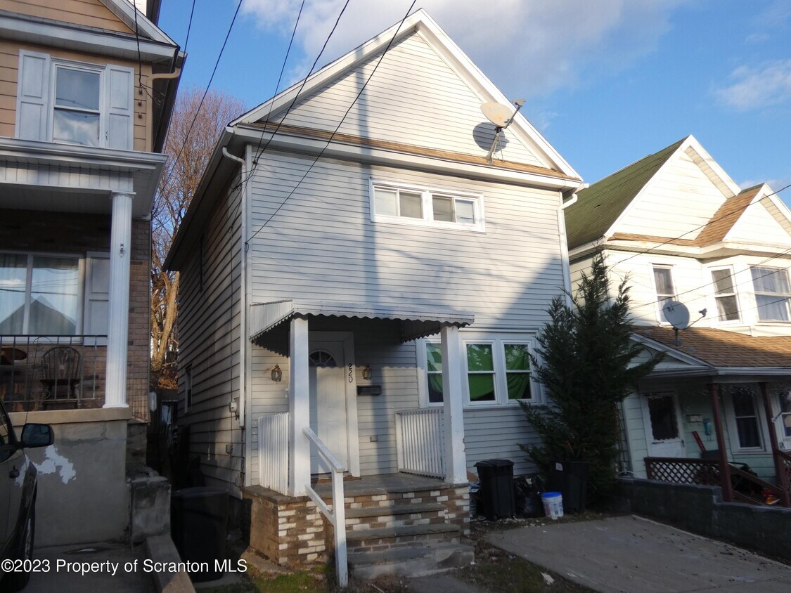 220 Ferdinand St, Scranton, PA 18508 House for Rent in Scranton, PA
