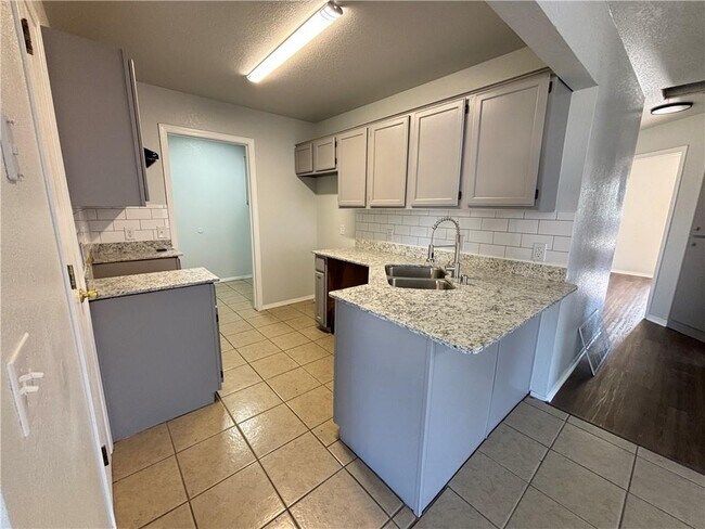Foto del edificio - 2765 Braxton Ave