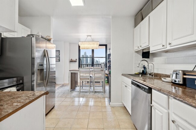 Foto del edificio - 380 Mountain Rd