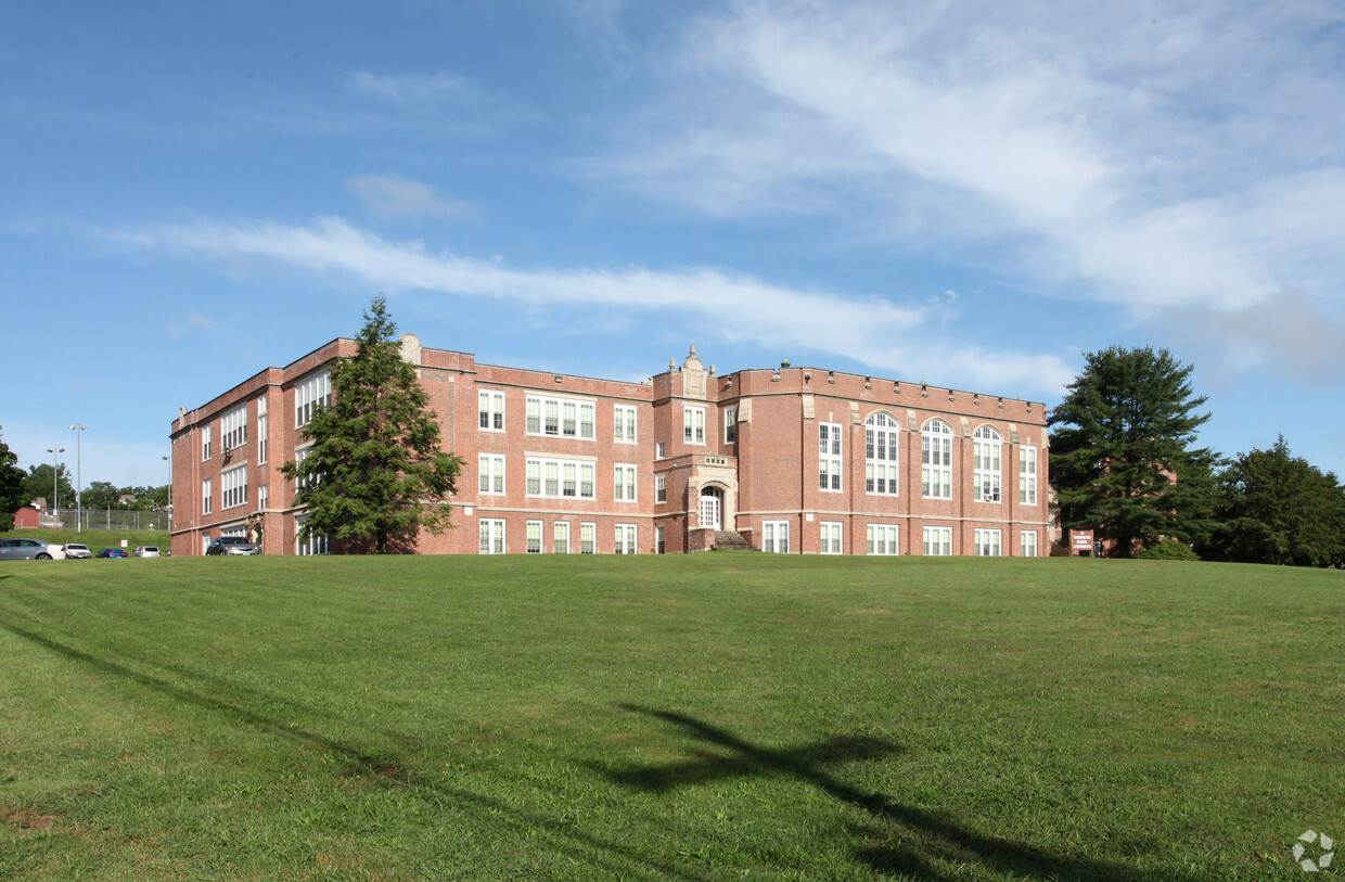 Primary Photo - Washington School Apartments