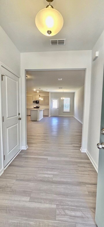 Foto del edificio - 220 Broomside Ave