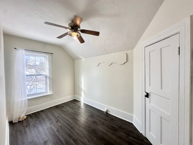 Photo du bâtiment - Adelaide St South - Lindsay