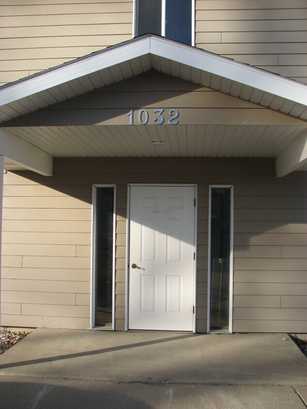 Foto del edificio - 1028 Cornell St