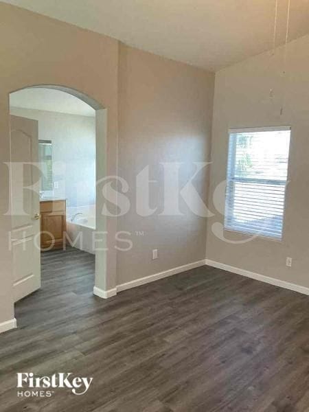 Foto del edificio - 6048 Sea Cliff Cove St