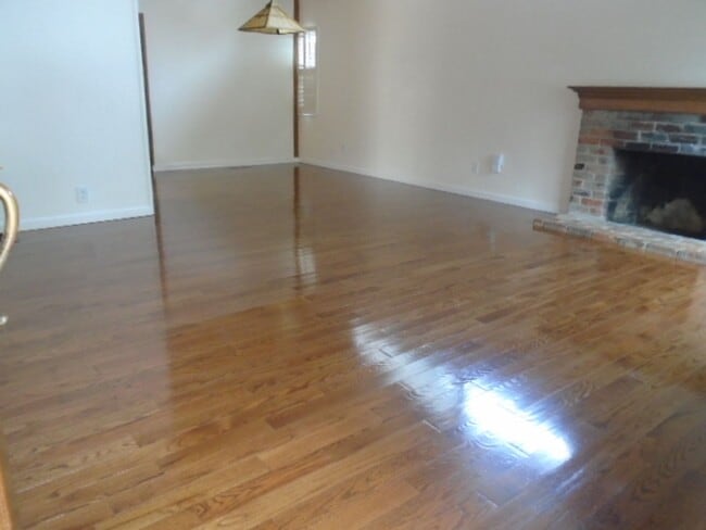 Building Photo - Nor Cal Realty, Inc. 3 BD 2 BTH House