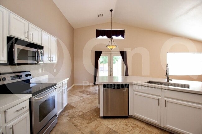 Building Photo - 1938 S Sandstone St