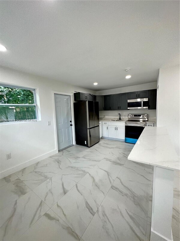Foto del edificio - 1445 NW 34th St