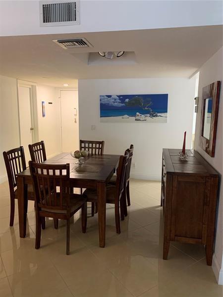 Foto del edificio - 16200 Golf Club Rd