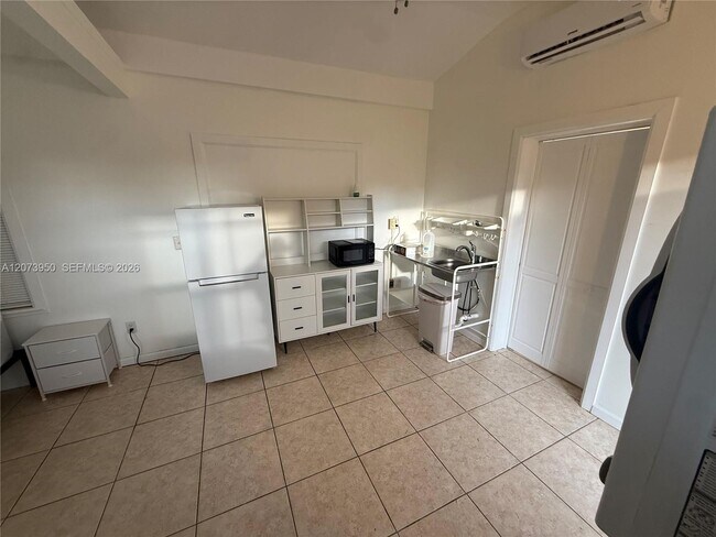 Foto del edificio - 1520 NE 13th St