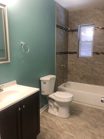 Foto del edificio - 1709 Maple Rd