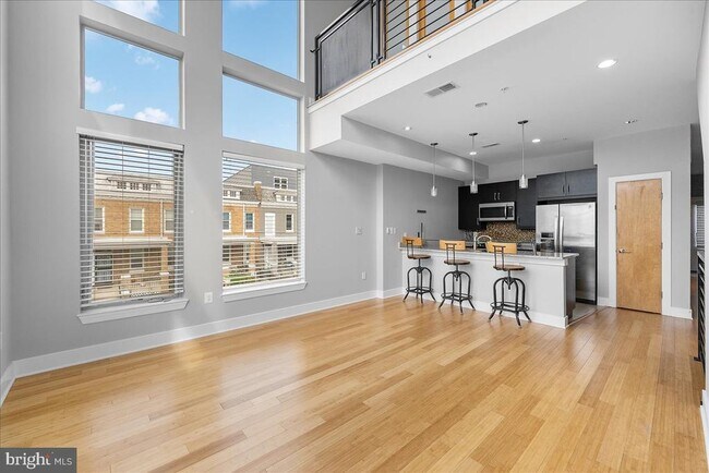Foto del edificio - 471 Luray Pl NW