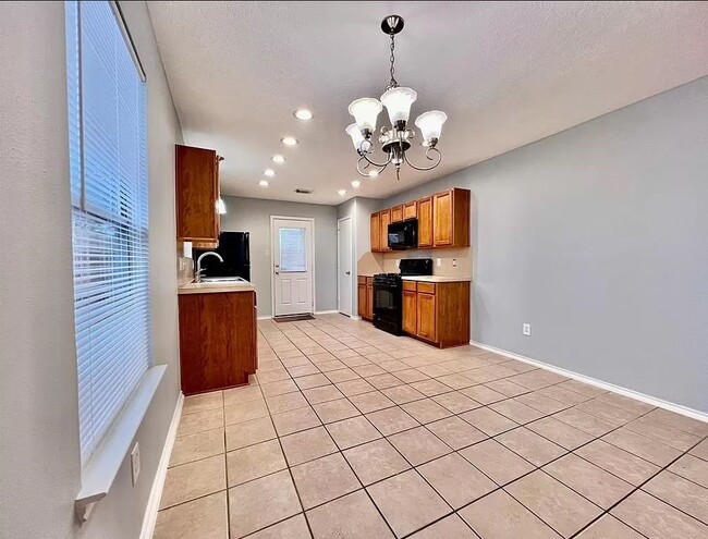 Foto del edificio - 4722 Cypress Dawn Ln