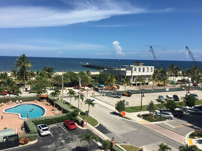 Building Photo - 305 N Pompano Beach Blvd