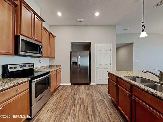 Foto del edificio - 12667 Sheffield Walk Ln