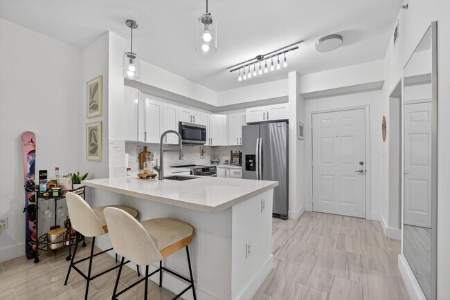 Foto del edificio - 533 NE 3rd Ave