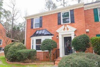 Building Photo - 614 Crown Point Dr