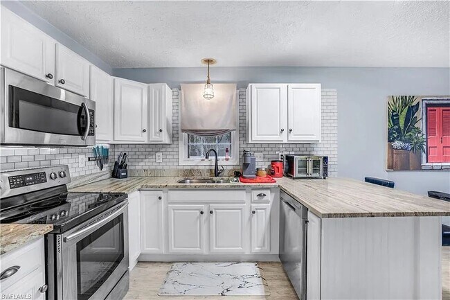 Building Photo - 286 Leawood Cir