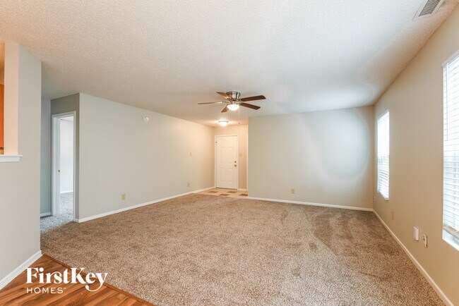 Building Photo - 12184 Maize Dr