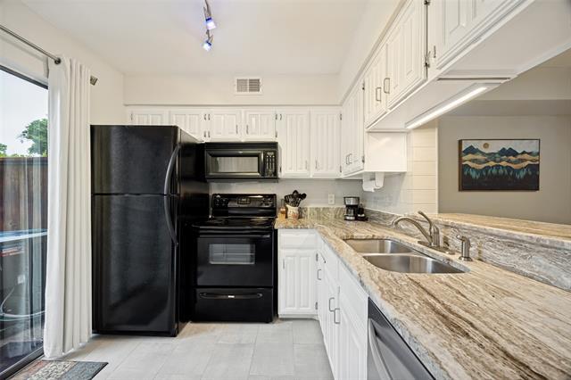 Foto del edificio - 5626 Preston Oaks Rd