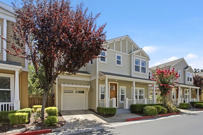 Foto del edificio - 136 Creekside Village Dr