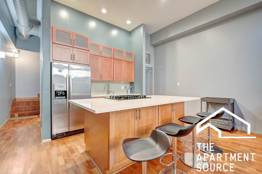 Foto principal - 1760 W Wrightwood Ave