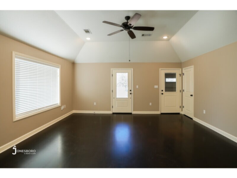 Building Photo - 346 Wolf Grove Ln